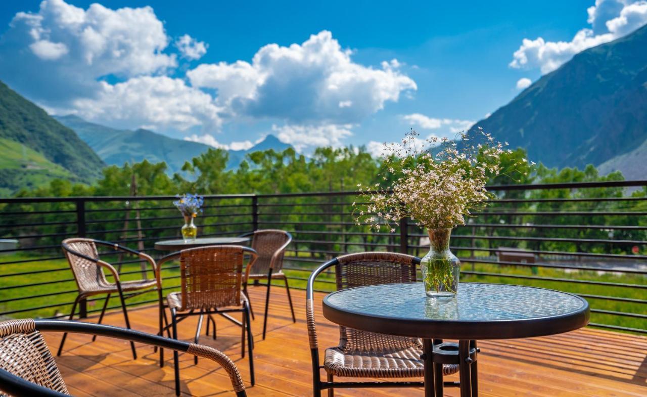 Hotel Darchi Kazbegi Buitenkant foto